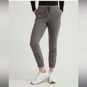 RW&Co Ankle Jogger